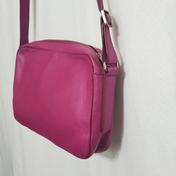 Fossil Riley Fuchsia Leather Crossbody Bag - Picture 4 of 13